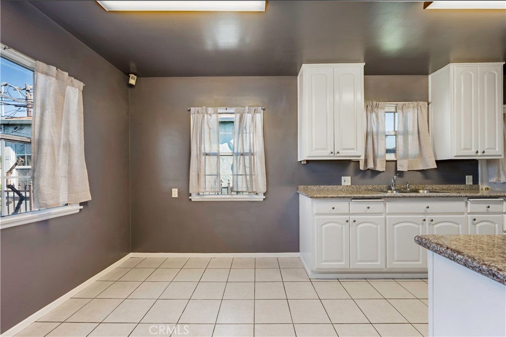 1520 W 215th