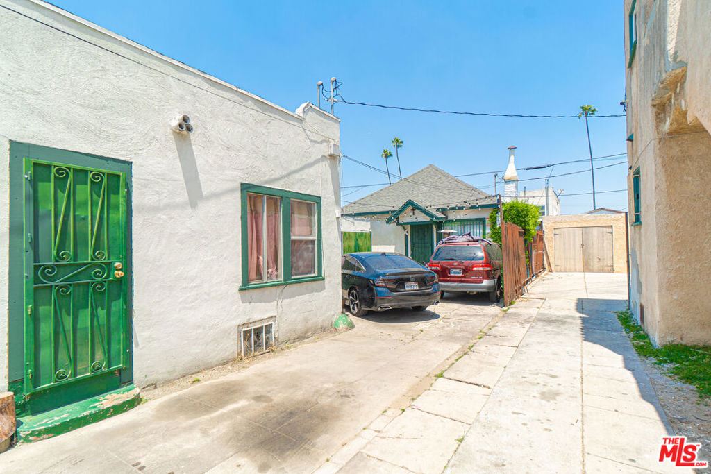 535 W 54th Street