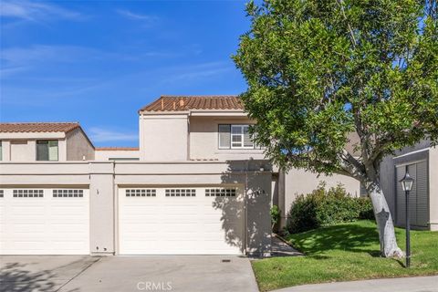Photo of 17818 Villamoura Dr, Poway, CA 92064 (MLS # OC26028759)
