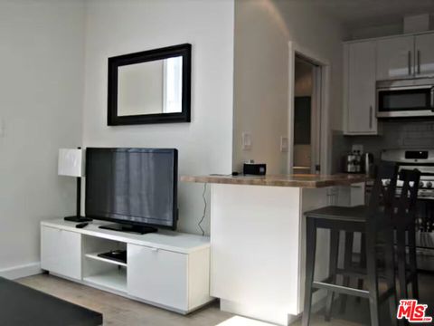 Tiny photo for 4125 1/2 Huron Avenue, Culver City, CA 90232 (MLS # 25554395)