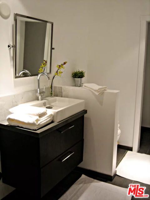 Tiny photo for 4125 1/2 Huron Avenue, Culver City, CA 90232 (MLS # 25554395)
