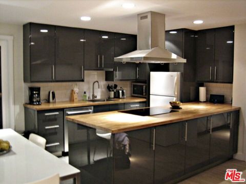 Photo of 4125 1/2 Huron Avenue, Culver City, CA 90232 (MLS # 25554395)