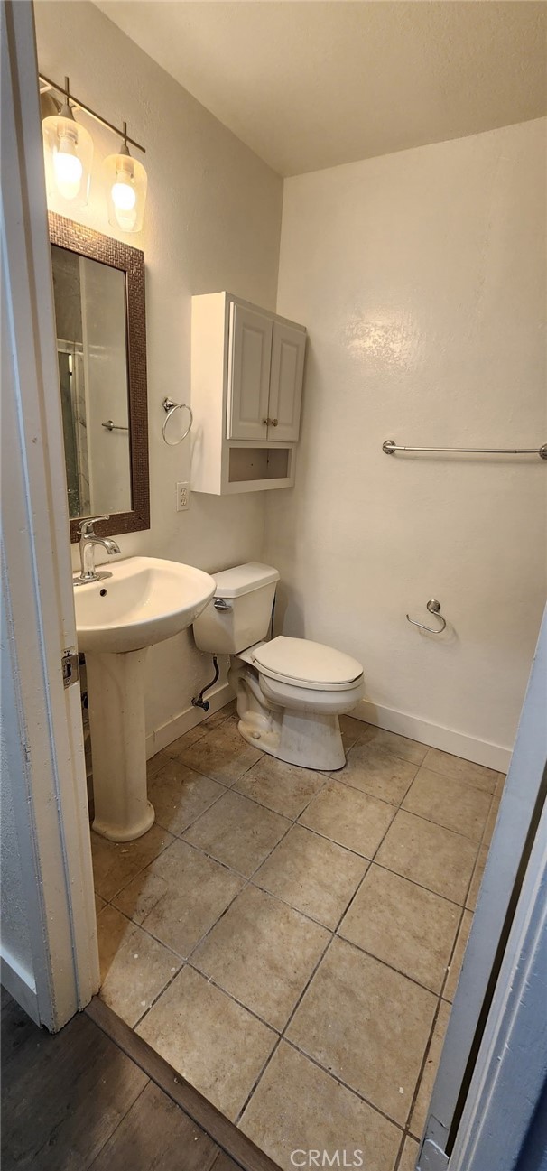 601 W 1st