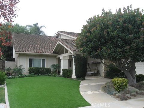 9560 La Amapola Fountain Valley CA 92708