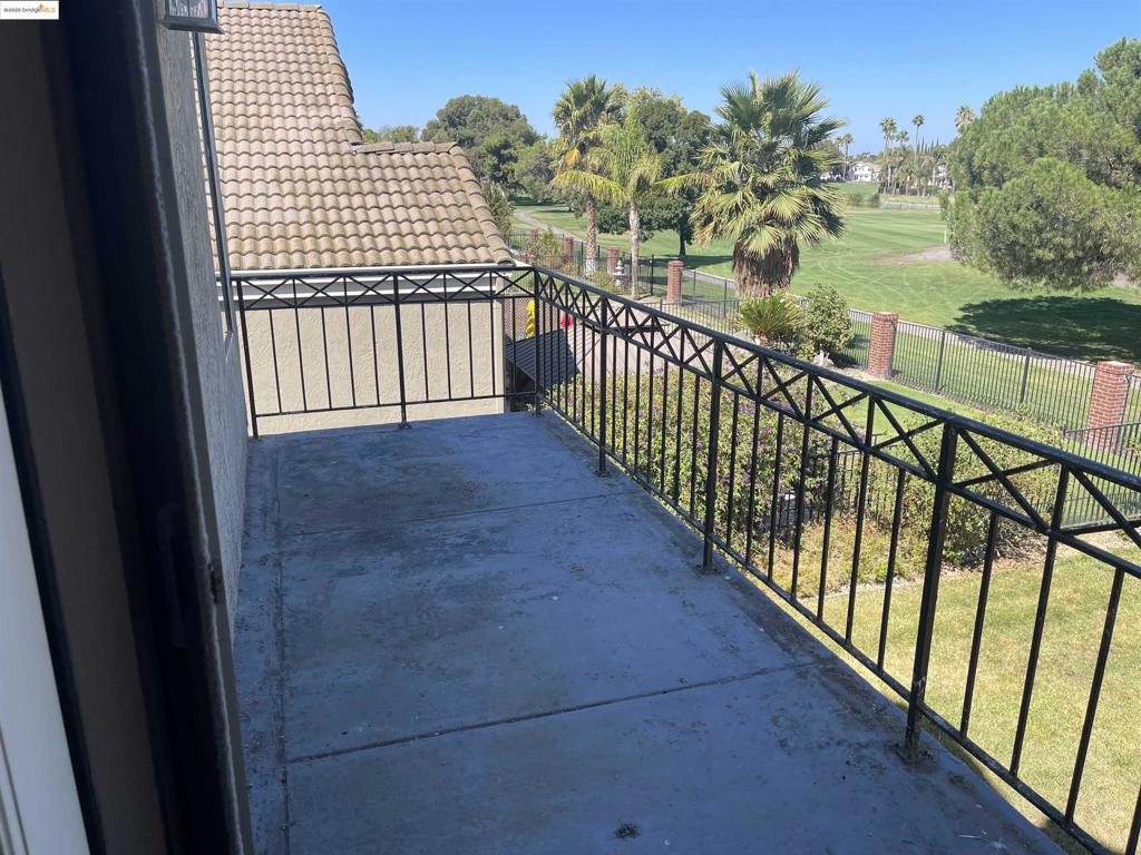 DISCOVY CC - Residential Lease