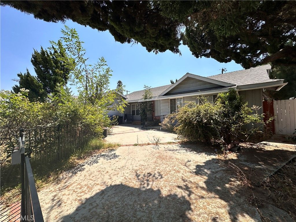 Photo of 18708 18708 Schoenborn, Northridge, CA 91324 (MLS # OC25226340)