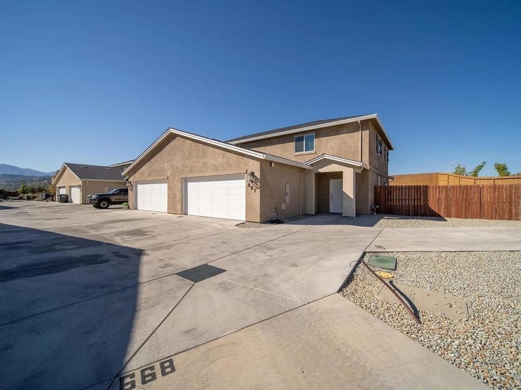 Photo of 887 Congaree Lane, Redding, CA 96001 (MLS # ML82022847)