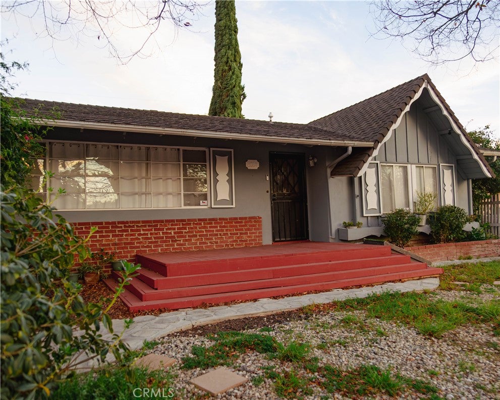8554 Owensmouth Avenue