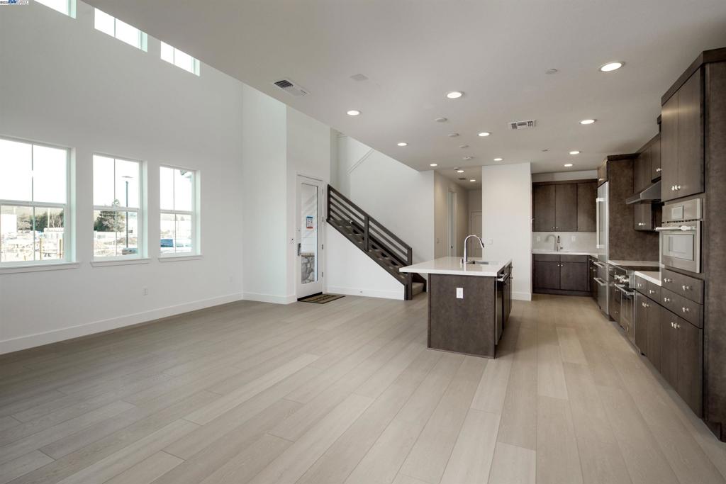 Not Listed - Residential