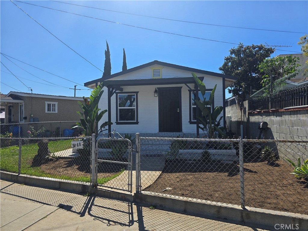 3868 E 1st