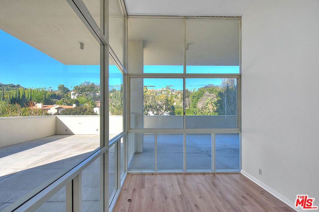 Photo of 9255 Doheny Road #601, West Hollywood, CA 90069 (MLS # 25611415)