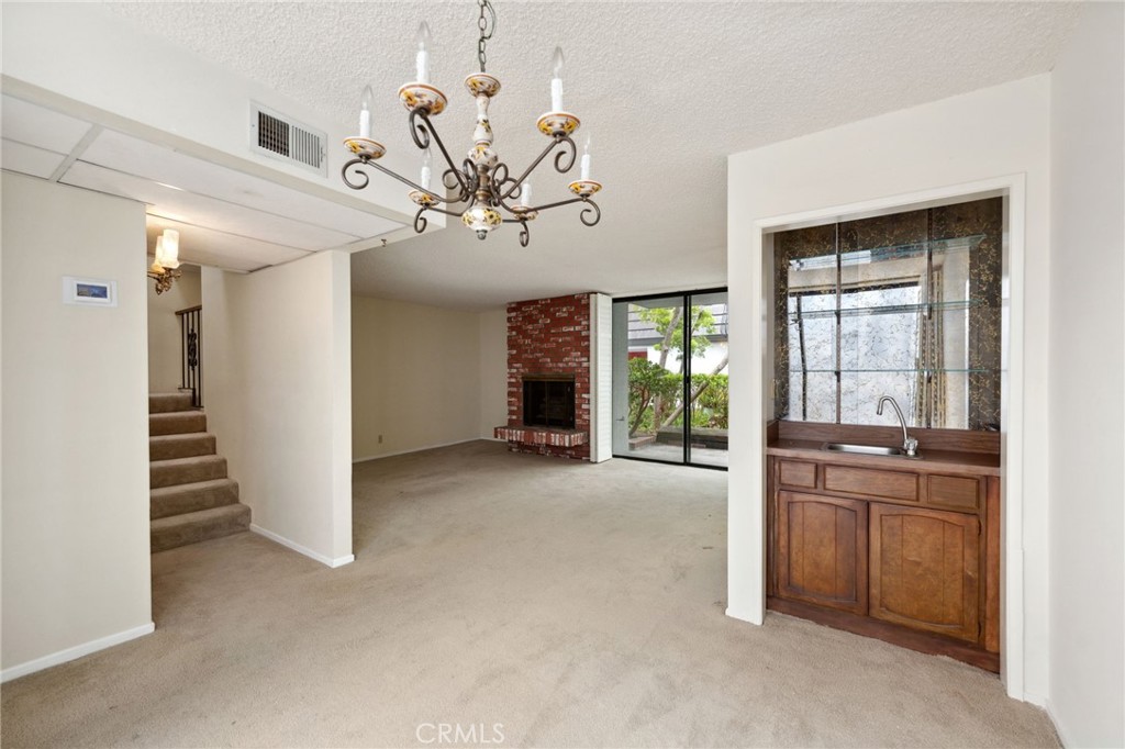 8115 Redlands Street 105