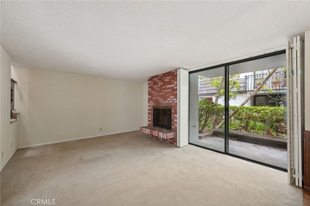 8115 Redlands Street 105