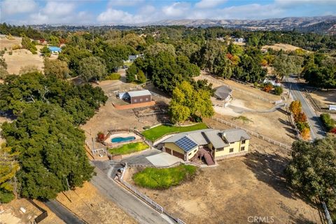 Photo of 9170 Santa Lucia Road Rd, Atascadero, CA 93422 (MLS # SC24232629)