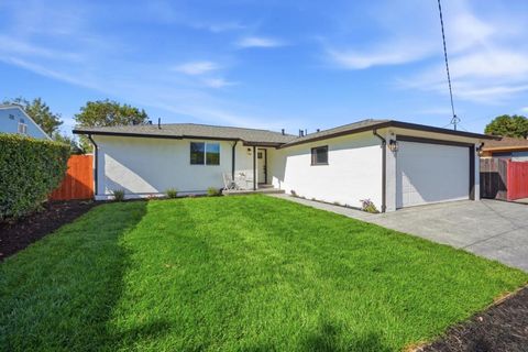 Photo of 49 Hermitage Lane, Hayward, CA 94544 (MLS # ML82040282)