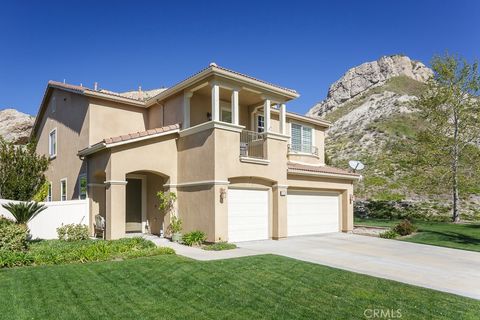 Photo of 15503 Megan Drive, Canyon Country, CA 91387 (MLS # SR26079796)