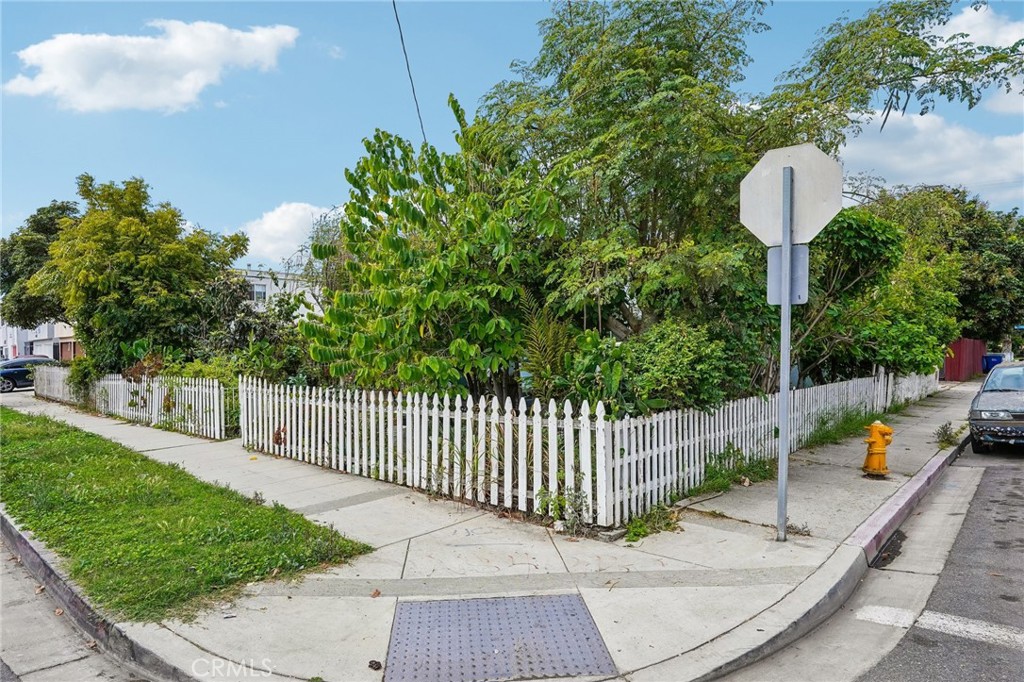 6119 Linden Avenue