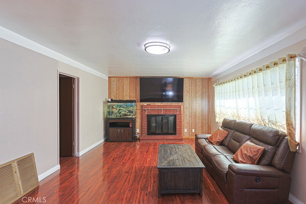 13122 Birchwood Street