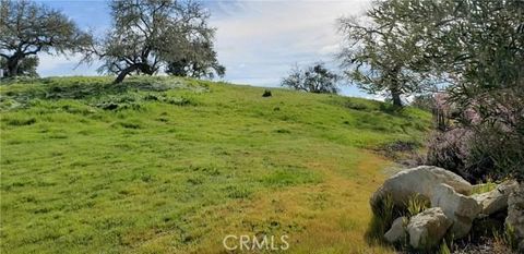 Photo of 3655 Delaney Place, Paso Robles, CA 93446 (MLS # ML82040087)