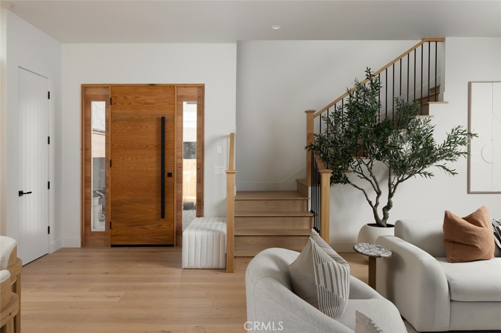 1594 Redlands Place