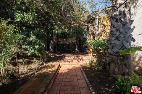 Photo of 2431 20th Street, Santa Monica, CA 90405 (MLS # 26650653)