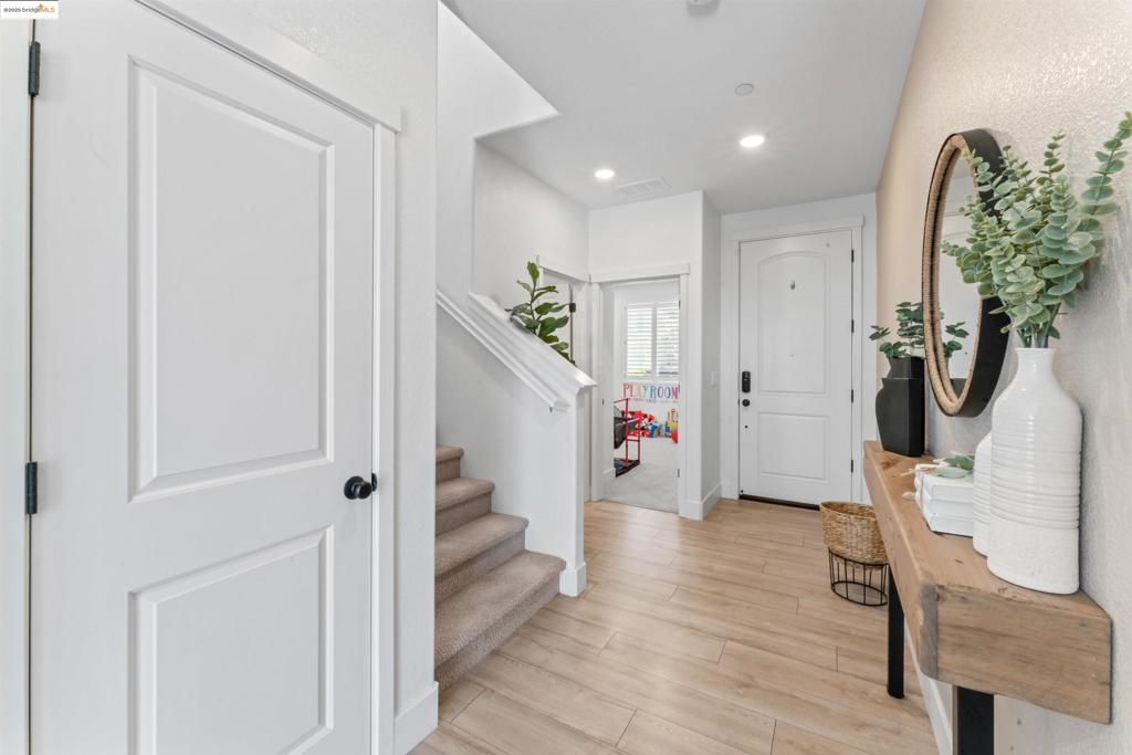 2951 Newberry Court