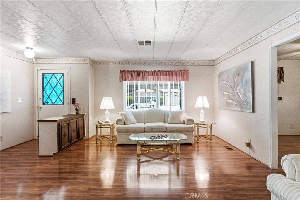 975 Vista Grande Drive