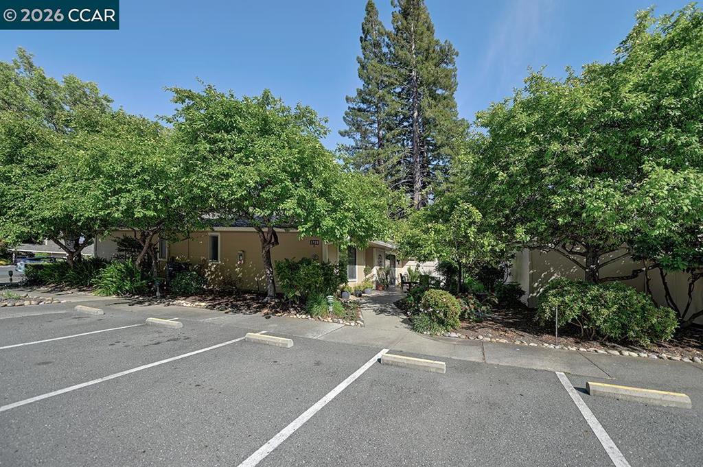 2709 Ptarmigan Drive 3