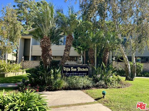 Photo of 13218 Fiji Way #B, Marina Del Rey, CA 90292 (MLS # 25608665)