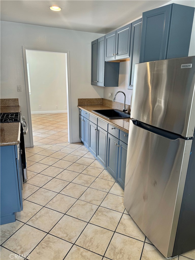 Welcome to this beautifully updated 2 bedroom 1 bath in the highly sought-after Wiseburn School District. Thoughtfully designed, equipped with "IN UNIT" indoor laundry and brand NEW WASHER AND DRYER. Also has a BRAND NEW STOVE AND REFRIGERATOR.... this home maximizes every inch offering a comfortable and functional living environment The modern updates Throughout provide afresh, contemporary feel.