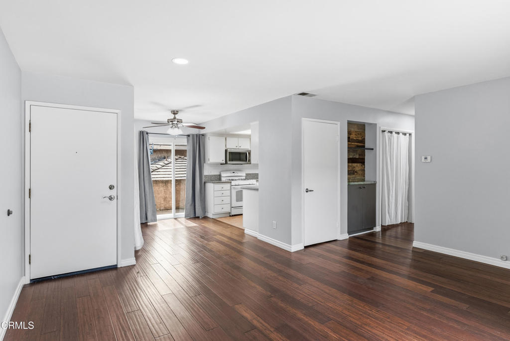 1745 Los Feliz Drive 12