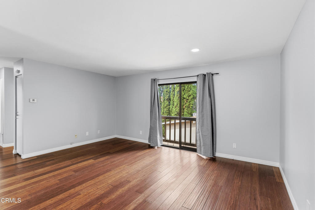 1745 Los Feliz Drive 12