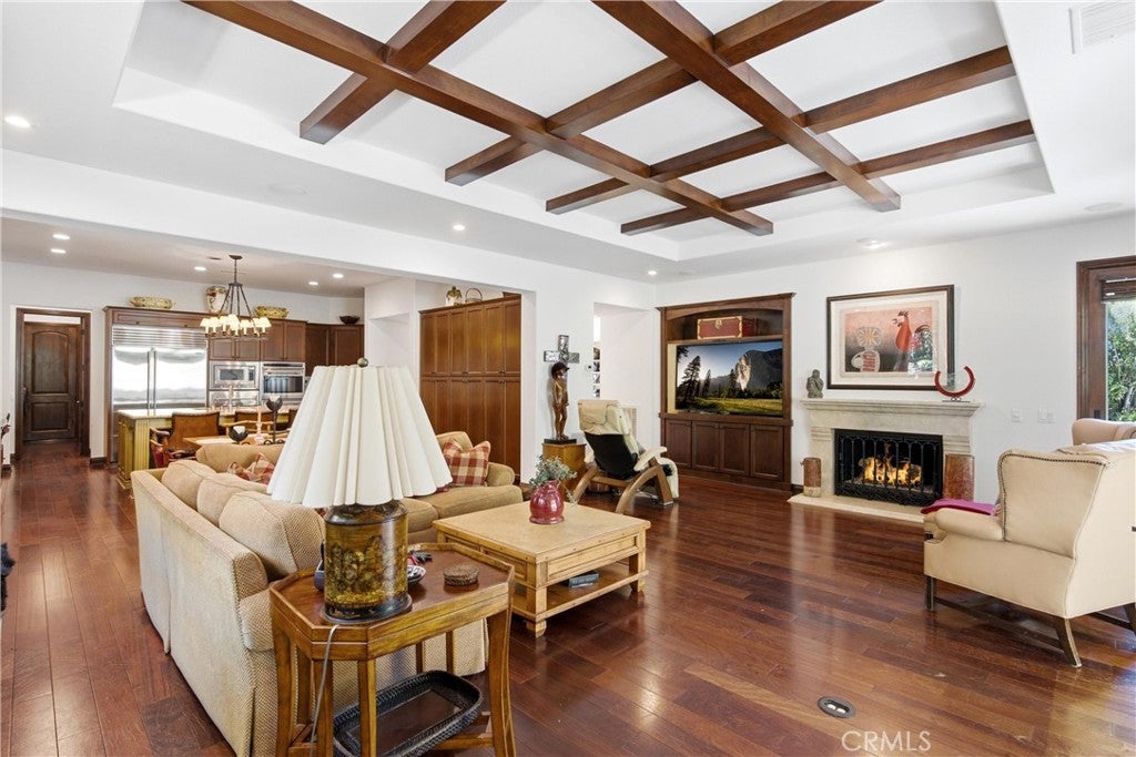 27361 Calle De La Rosa