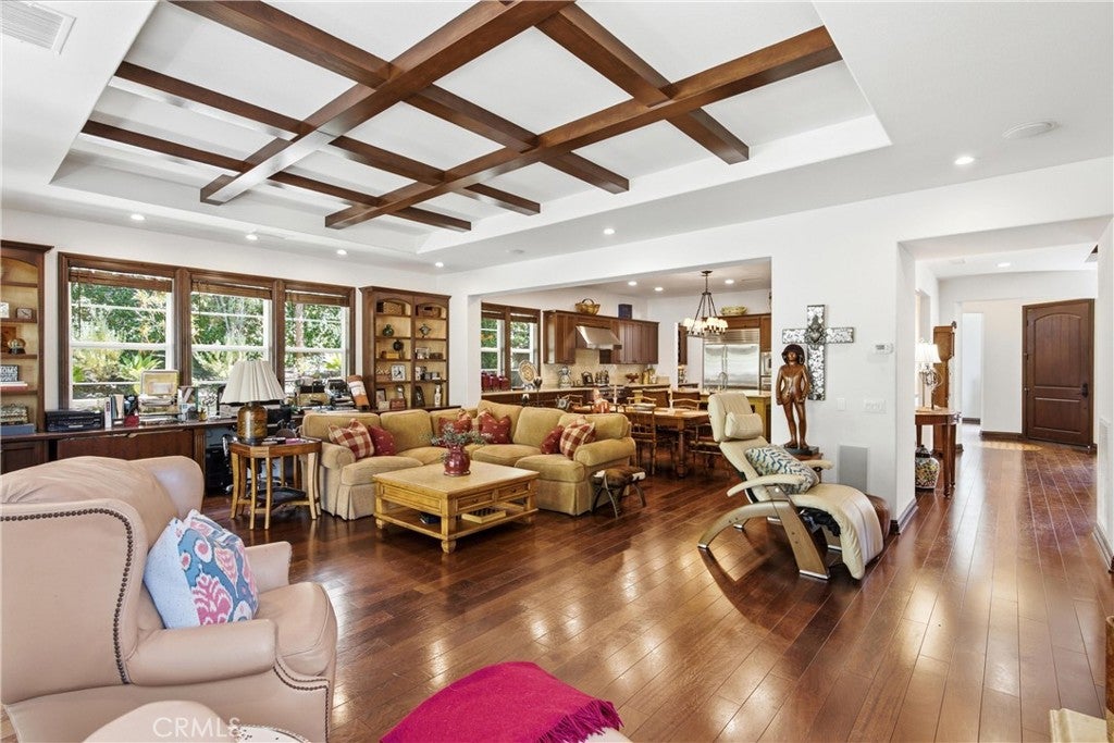 27361 Calle De La Rosa
