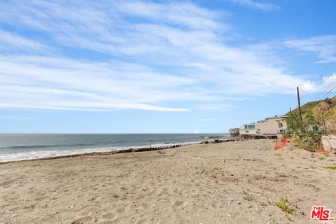 Photo of 20604 Pacific Coast Highway, Malibu, CA 90265 (MLS # 26678981)