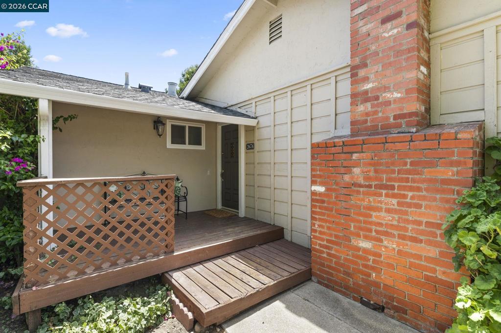 2674 E Olivera Rd