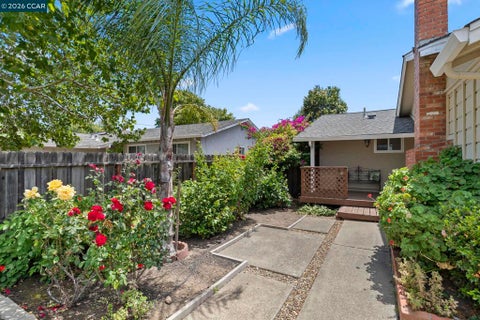 Tiny photo for 2674 E Olivera Rd Rd, Concord, CA 94519 (MLS # 41141763)