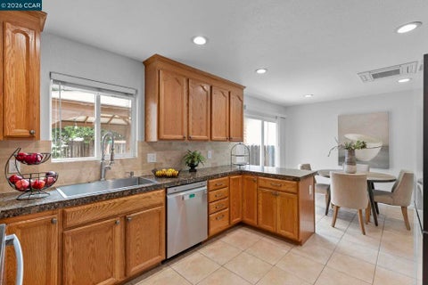 Tiny photo for 2674 E Olivera Rd Rd, Concord, CA 94519 (MLS # 41141763)