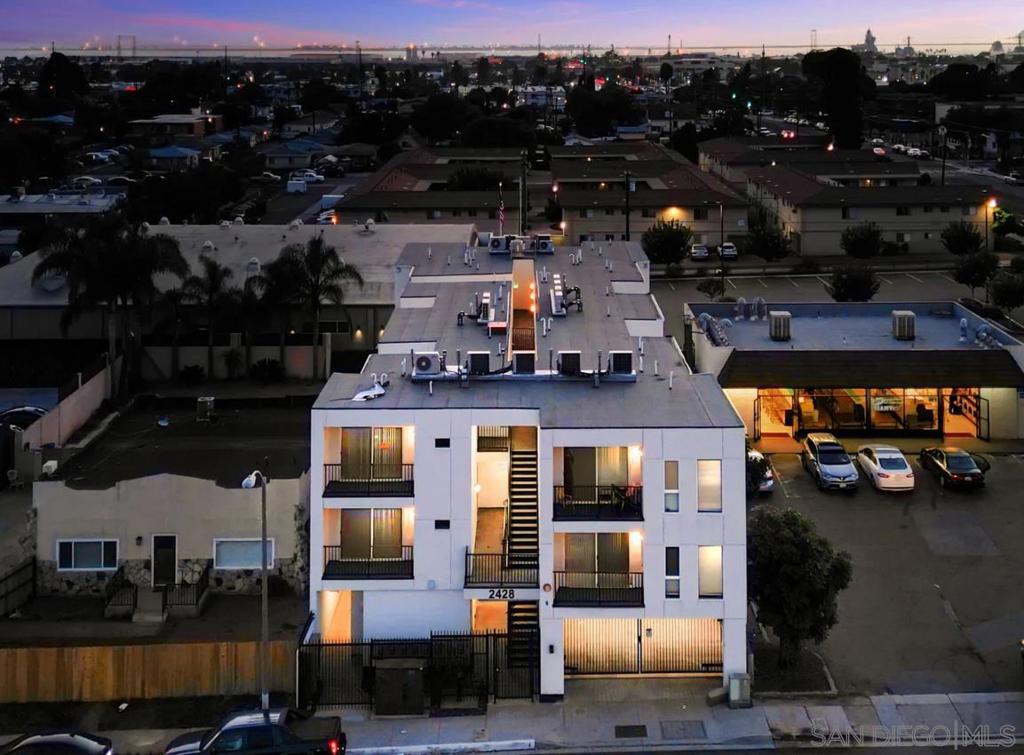 2428 Highland Avenue