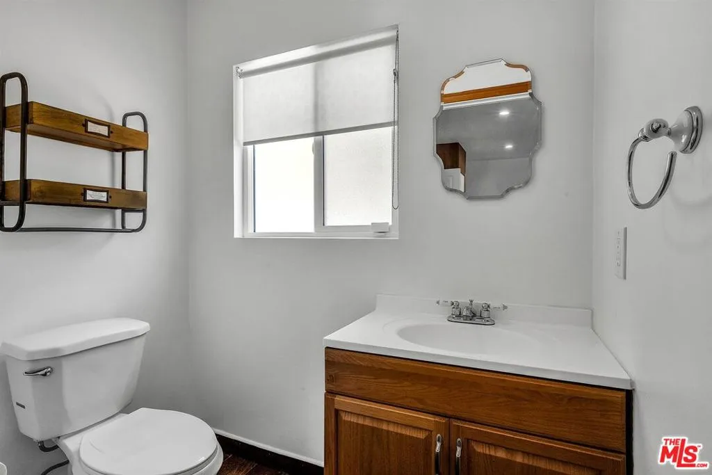 Beverly Hills, California 90210, United States, 5 Bedrooms Bedrooms, ,6 BathroomsBathrooms,Residential,Active,105037