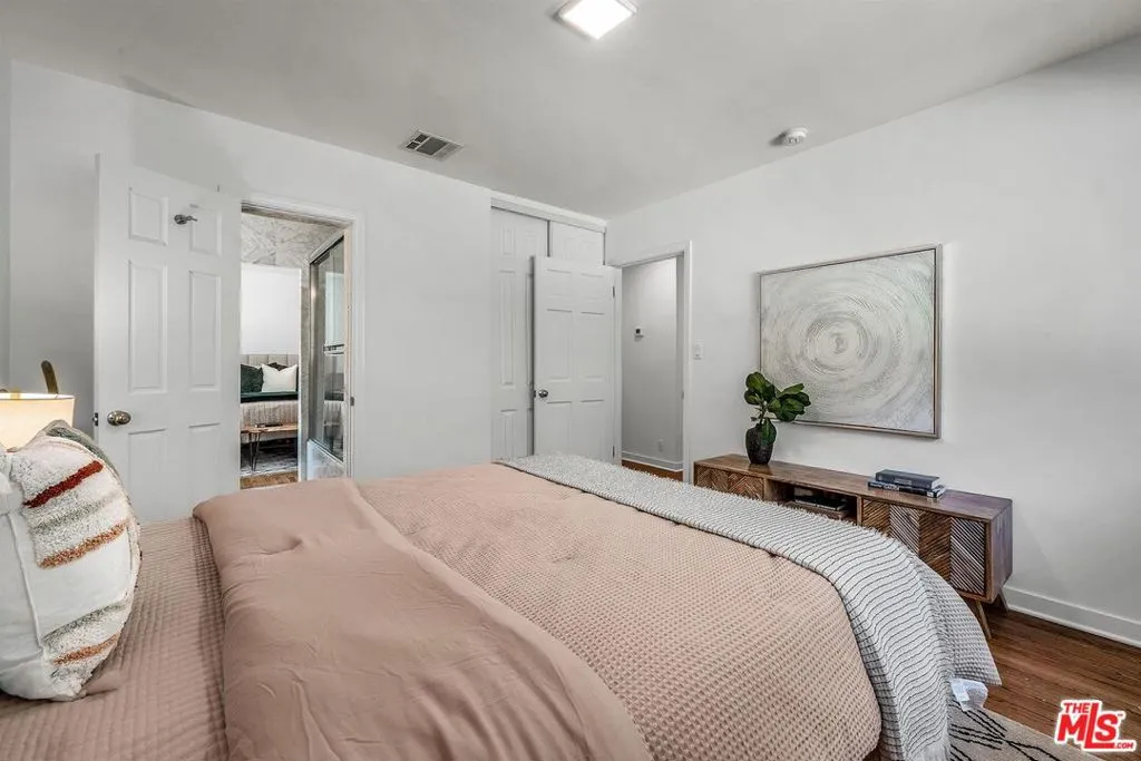 Beverly Hills, California 90210, United States, 5 Bedrooms Bedrooms, ,6 BathroomsBathrooms,Residential,Active,105037