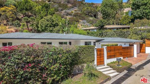 9495 Gloaming Drive Beverly Hills CA 90210