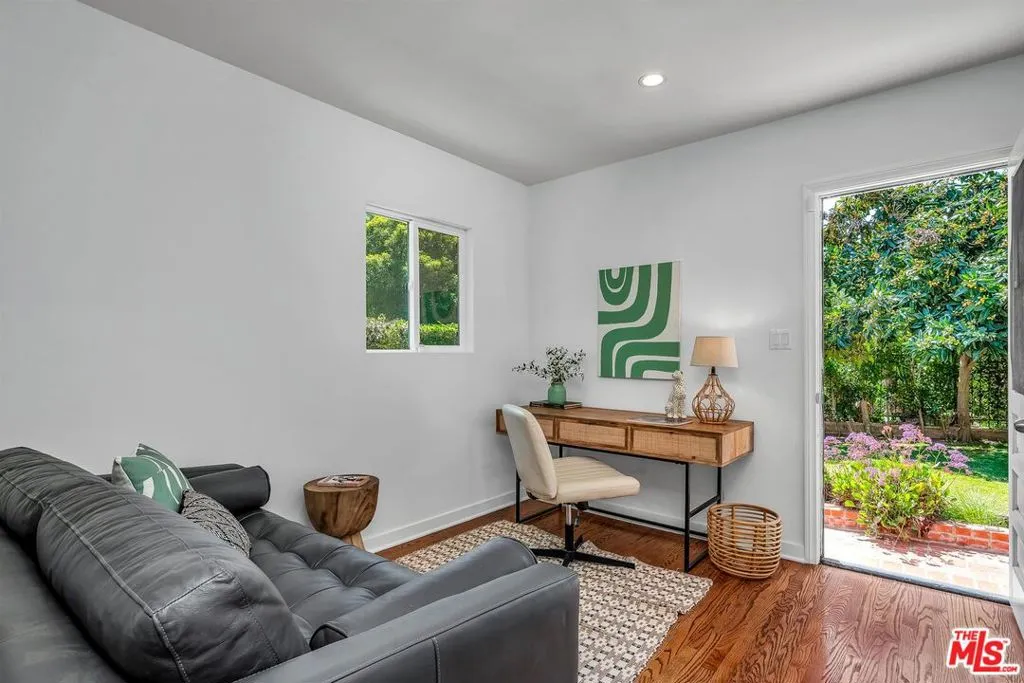 Beverly Hills, California 90210, United States, 5 Bedrooms Bedrooms, ,6 BathroomsBathrooms,Residential,Active,105037