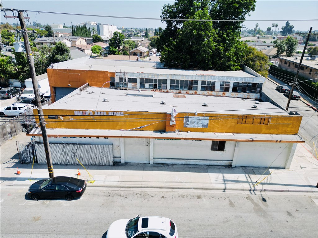Excellent Investment Opportunity in the Alameda Corridor! Don’t miss this rare chance to own three adjoining parcels totaling 50,710 sq. ft. (over 1 acre) of land, zoned COML, in the highly desirable Alameda Corridor. The property is currently operating as an auto repair and auto body shop, with both tenants on month-to-month agreements—offering flexibility for investors or owner-users. Conveniently located just minutes from the 105, 710, and 405 freeways, and directly in front of the rail expressway, this prime location provides exceptional accessibility and visibility. Addresses to be sold together are: 134 S Alameda, 142 S Alameda, and 200 S Alameda with all 3 parcels you have a total of street frontage of 460 feet. All three parcels are being offered together for $5,999,000. Appraised in 2024 for $7,000,000—this is a fantastic opportunity to build, expand, or invest. the other MLS numbers are DW25216036 and Dw25216077. This property would be great for a mixed use residential and commercial if allowed with the new state zoning changes check with the city to see if they would allow it.