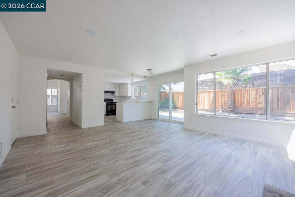 4528 Knollpark Cir