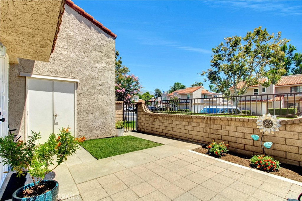 6948 Doheny B