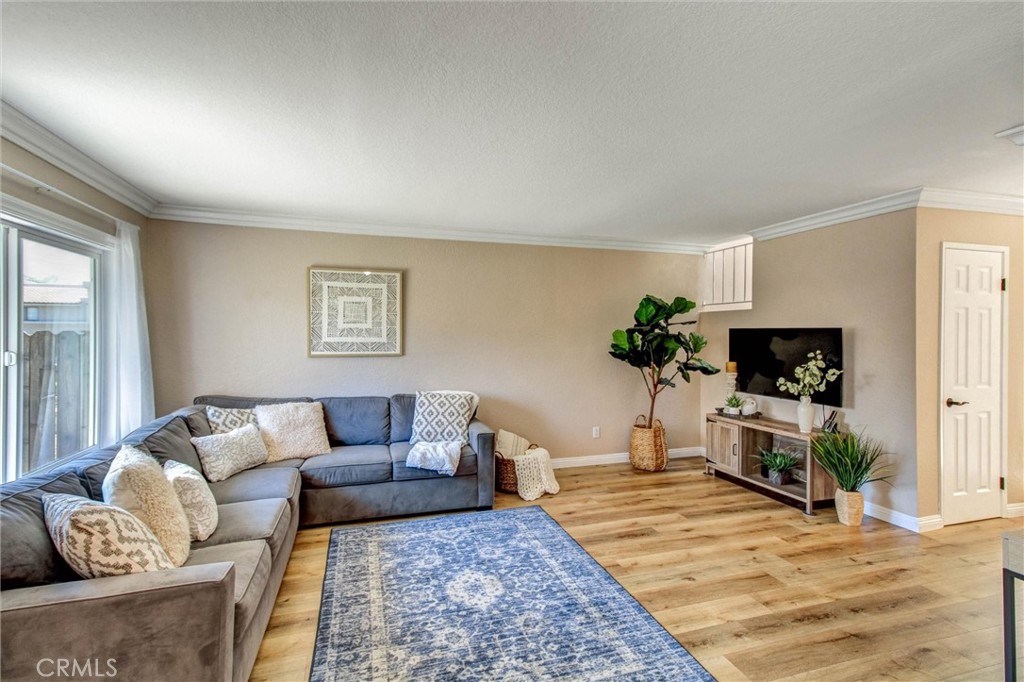 6948 Doheny B