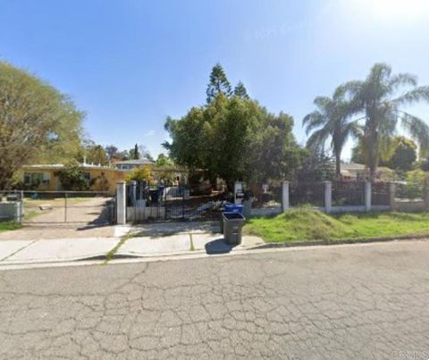 Photo of 521 W 10th Avenue, Escondido, CA 92025 (MLS # PTP2508410)