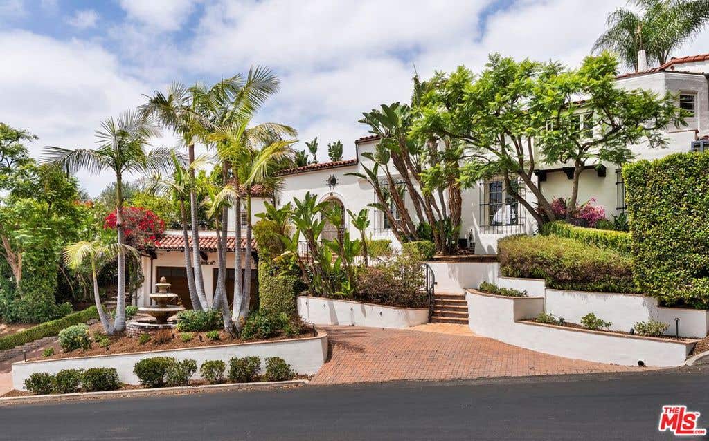 Photo of 3110 La Suvida Drive, Los Angeles, CA 90068 (MLS # 26849627)