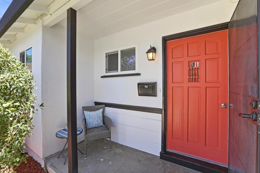 3490 Flora Vista Avenue